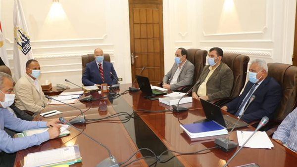 محافظ القاهرة خلال