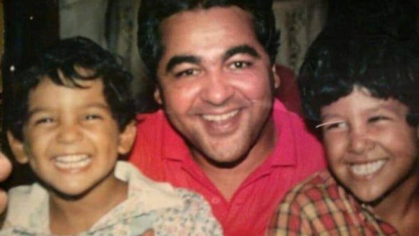 الفنان الراحل مصطفى