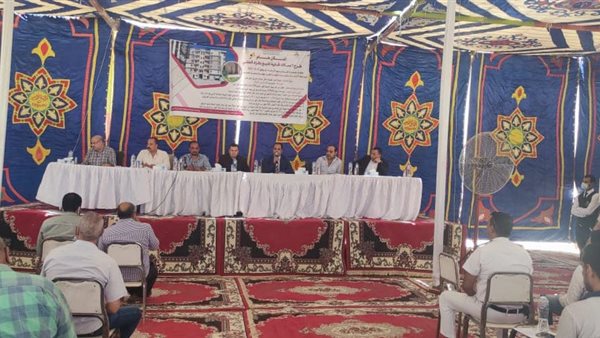 جانب من المزاد العلني