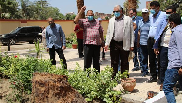 وزير الزراعة خلال