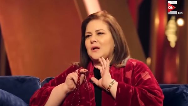 دلال عبد العزيز 