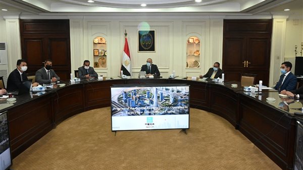 وزير الاسكان خلال