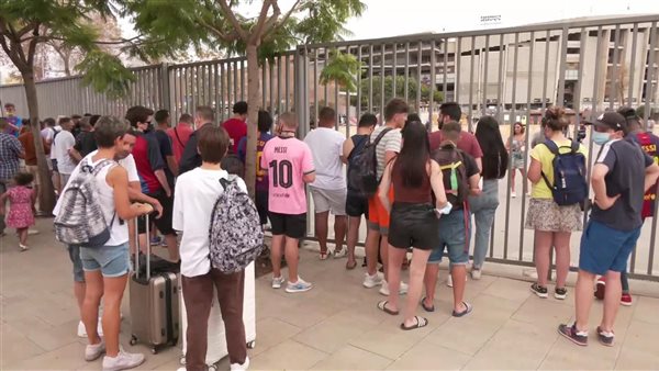 جانب من توافد الجماهير