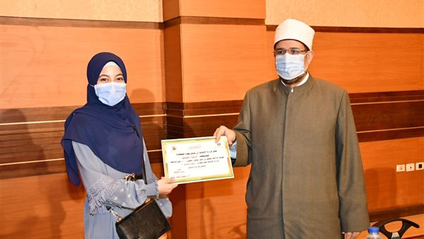 وزير الاوقاف والزهراء