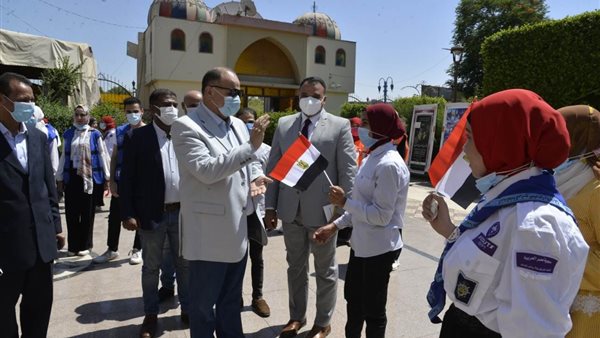 محافظ أسيوط خلال