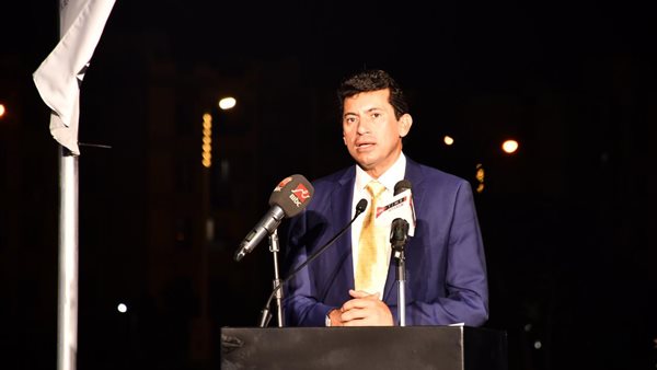 وزير الشباب والرياضة