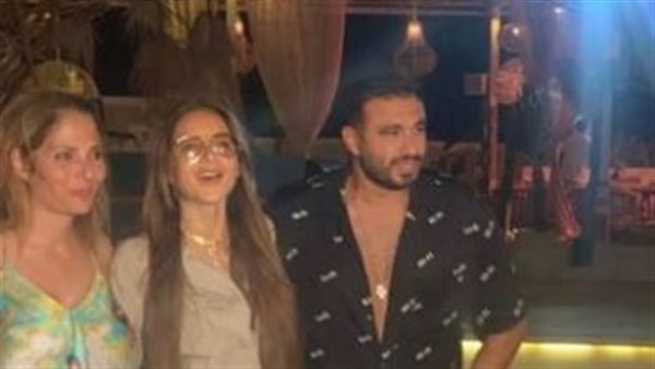 نيللي وخطيبها 