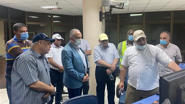 وزير الري خلال الجولة