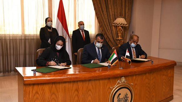 جانب من مراسم التوقيع