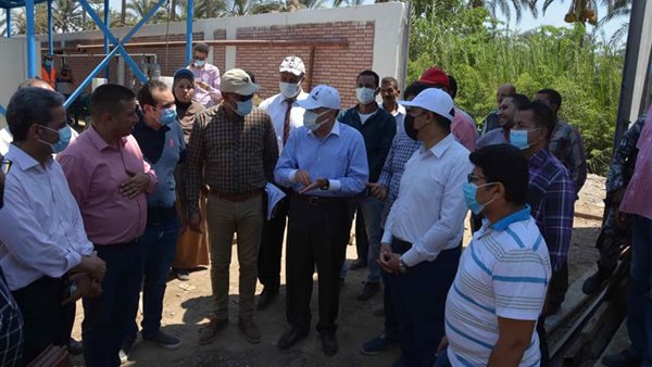 محافظ المنيا خلال