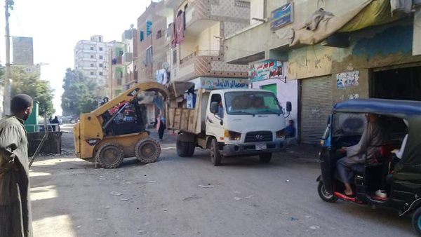 جانب من اعمال رفع