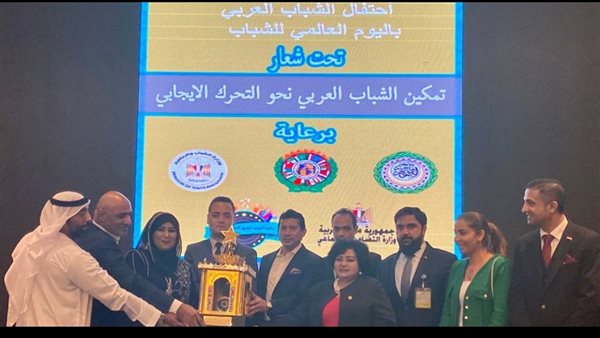 خلال التكريم 