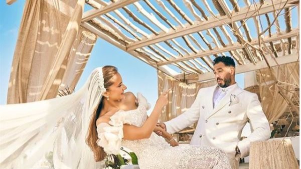 نيللي كريم وزوجها