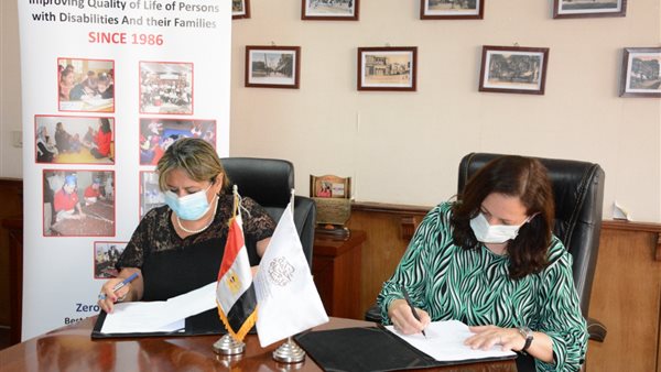 خلال توقيع الاتفاقية