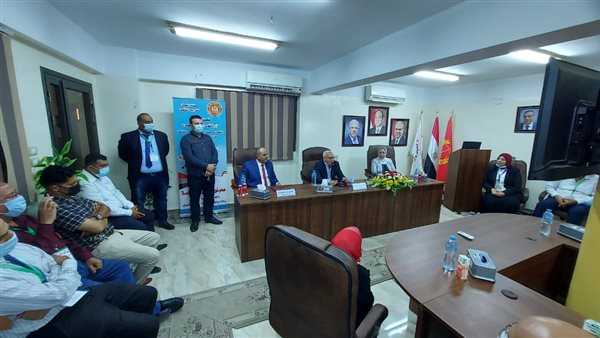 زيارة المحافظ 