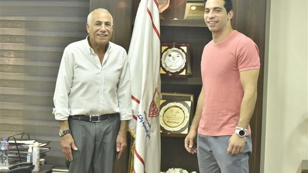 احمد الاحمر