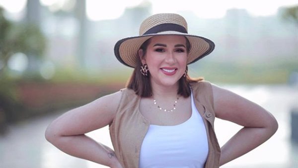 أسما شريف منير 