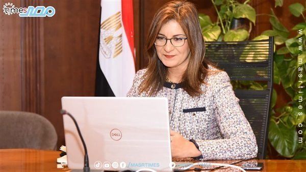 وزيرة الهجرة نبيلة