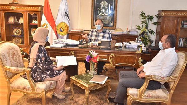 محافظ أسيوط خلال