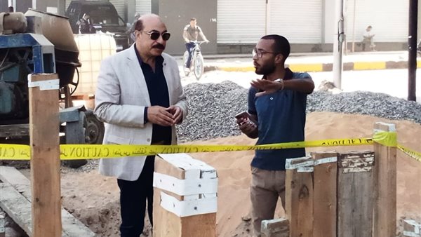 محافظ أسوان خلال