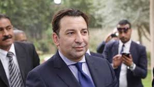 السفير أشرف منير