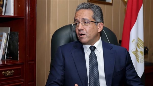 وزير السياحة والآثار