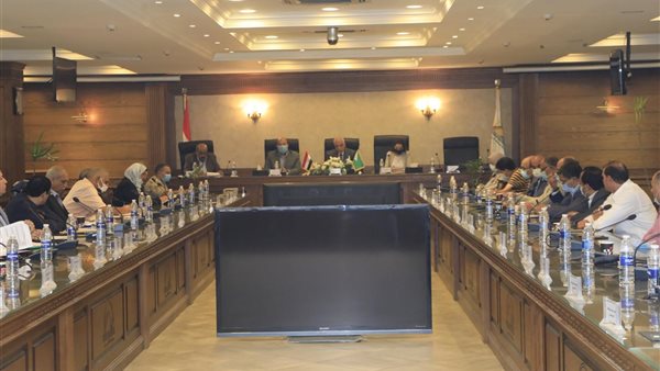 محافظ الجيزة خلال