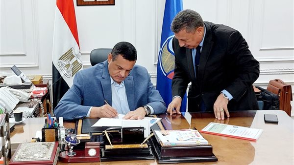 محافظ البحيرة 