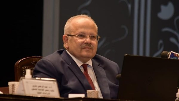 رئيس جامعة القاهرة