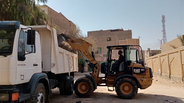 جانب من اعمال رفع