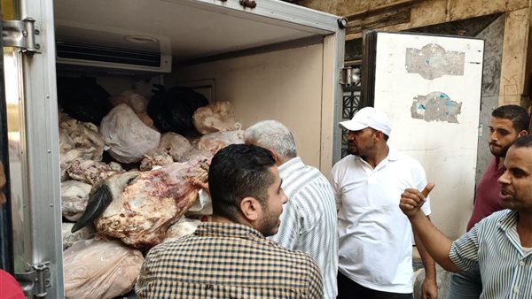 جانب من الحوم الفاسدة