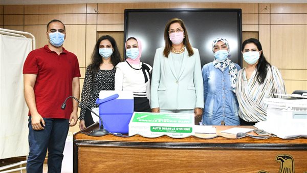 لقاء الوزيرة بالطواقم