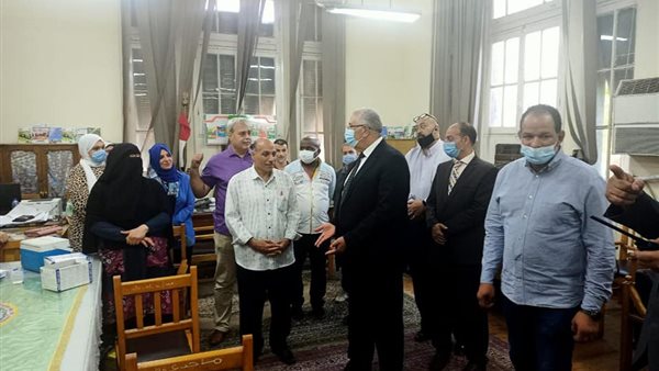 وزير الزراعة خلال