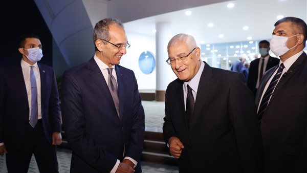 عدلي منصور ووزير