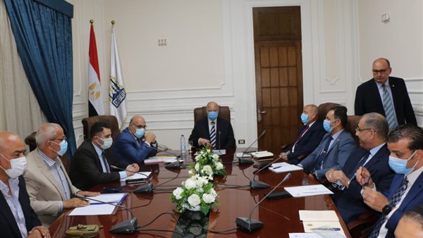 محافظ القاهرة خلال