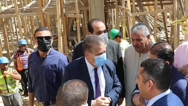 محافظ المنوفية خلال