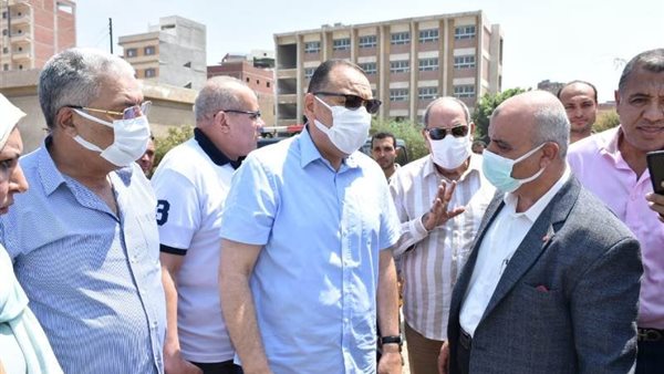 محافظ الشرقية خلال