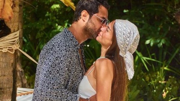 كريم وزوجته 