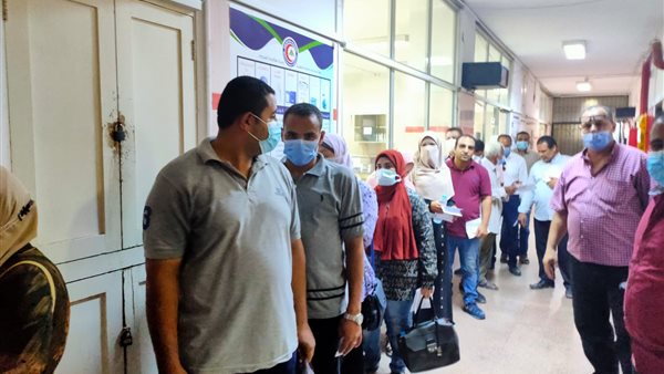 تطعيم منتسبى جامعة