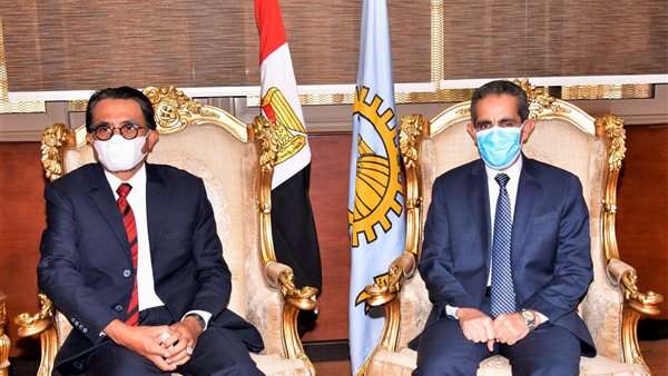 محافظ الغربية يستقبل