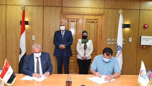 جانب من مراسم التوقيع