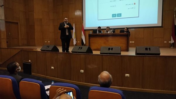 جانب من الدورات