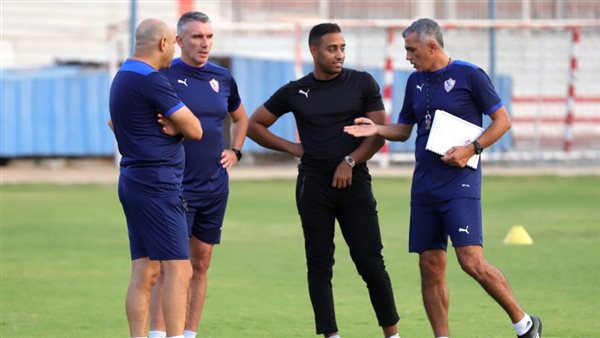 الجهاز الفني لنادي