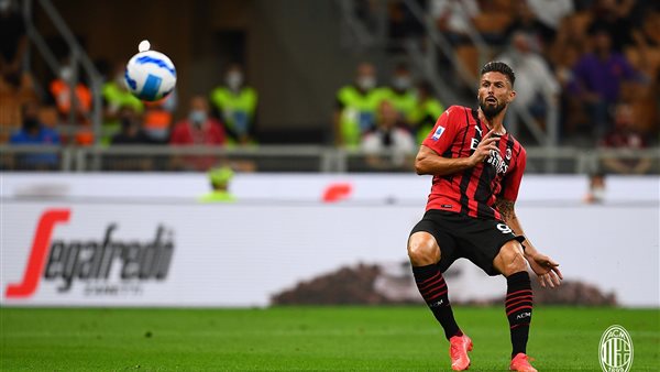 جيرو مهاجم ميلان