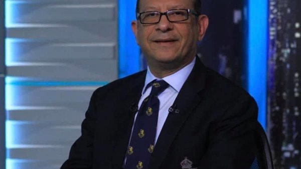 اشرف عبدالعزيز 