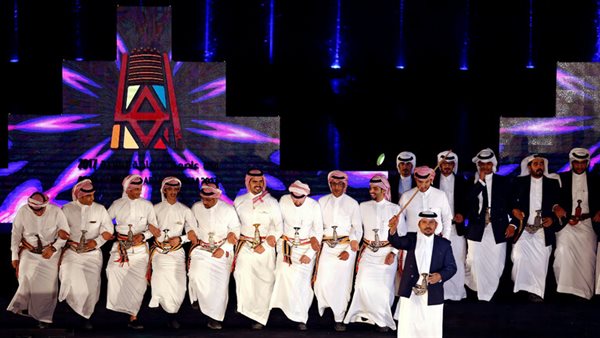 رقص استعراضي في حفل