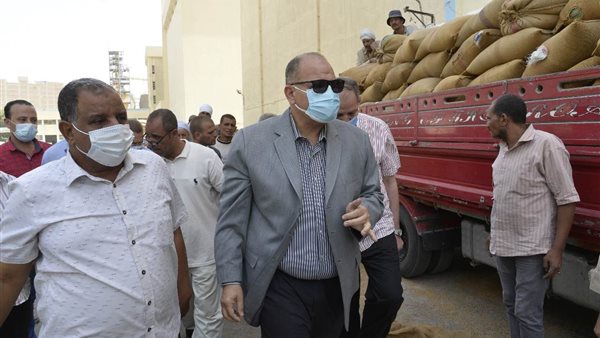 محافظ أسيوط خلال