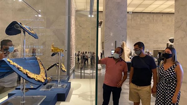 العروسان فى متحف