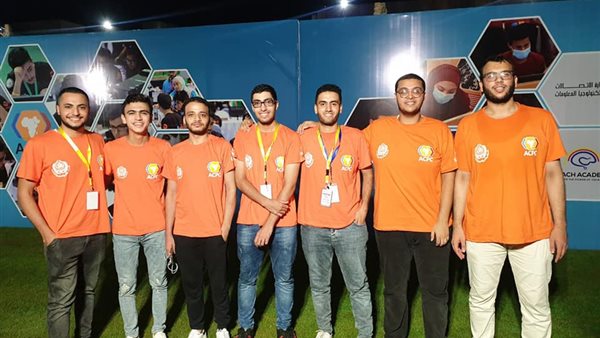 طلاب جامعة بنها 