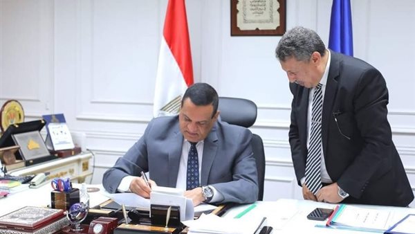 محافظ البحيرة 